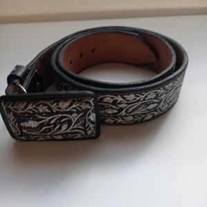 Men's hand made belt size 40.